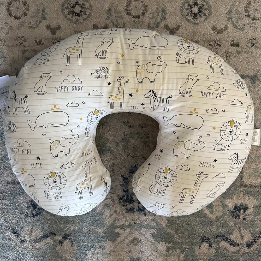 Breastfeeding pillow